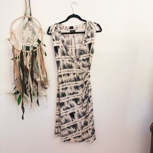 DELETTA DRESS SIZE MEDIUM MINT COND. GORGEOUS